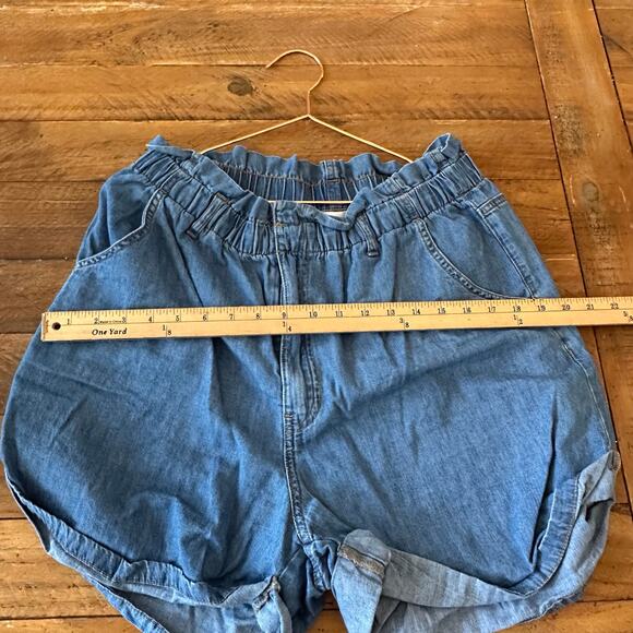 H&M denim elastic waist shorts size 12 - Picture 5 of 8